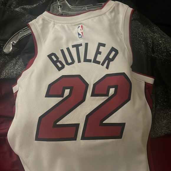 Jimmy butler jersey - Picture 2 of 2